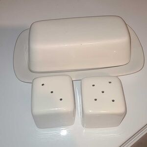 10 Strawberry Street Ceramic Butter Dish & 2" Square Salt & Pepper Shakers